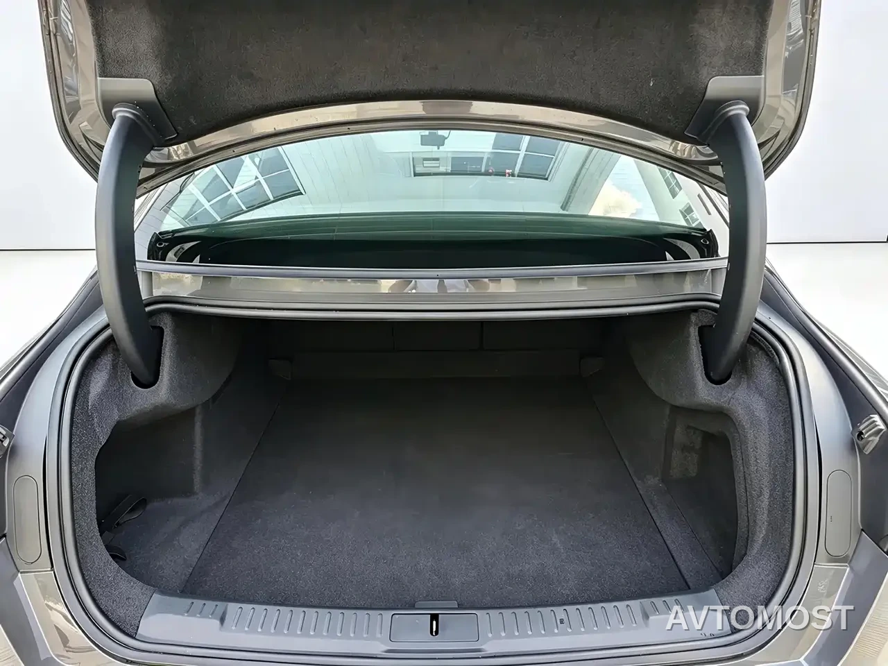 Lincoln Z 2024 2.0T 2WD Premium Hybrid Edition — фото 8