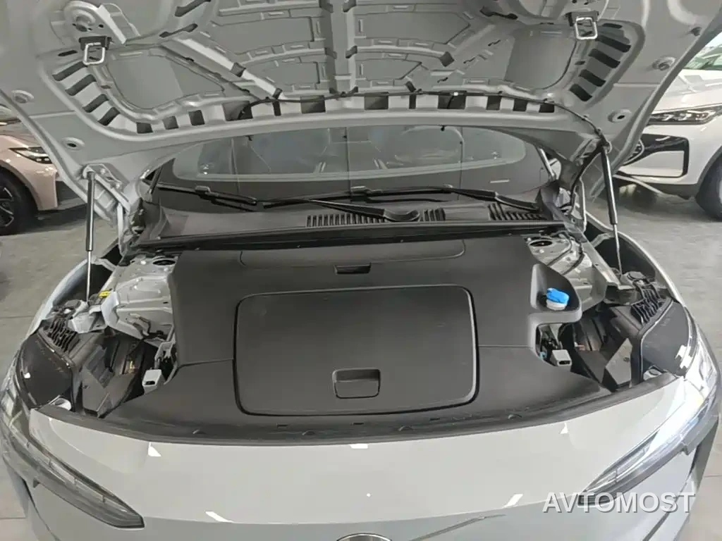 Volvo EX30 2025 RWD Long Range Ultra — фото 20