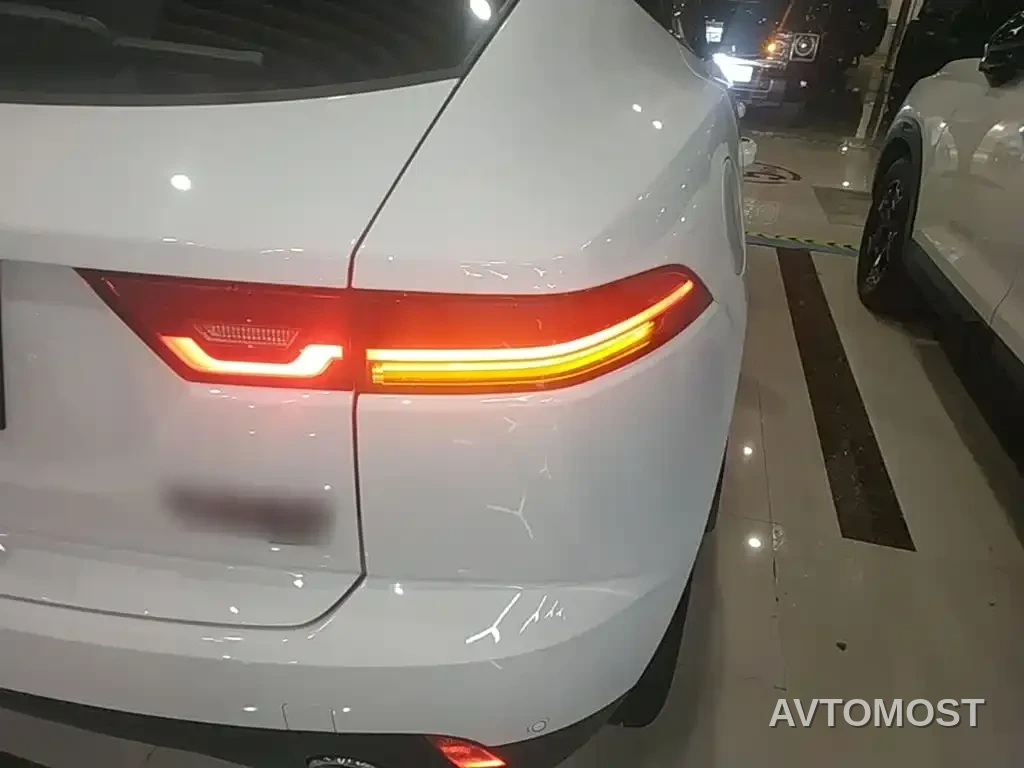 Jaguar E-PACE 2024 Gloss Black Sport Edition R-DYNAMIC SE BLACK — фото 8