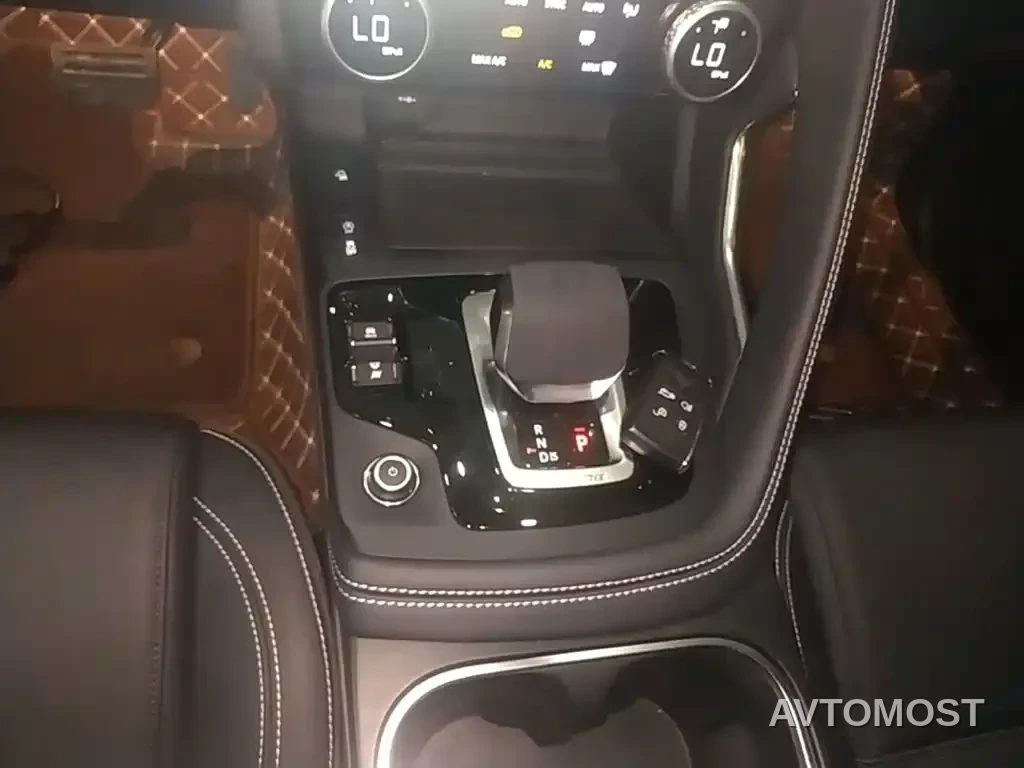 Jaguar E-PACE 2024 Gloss Black Sport Edition R-DYNAMIC SE BLACK — фото 14