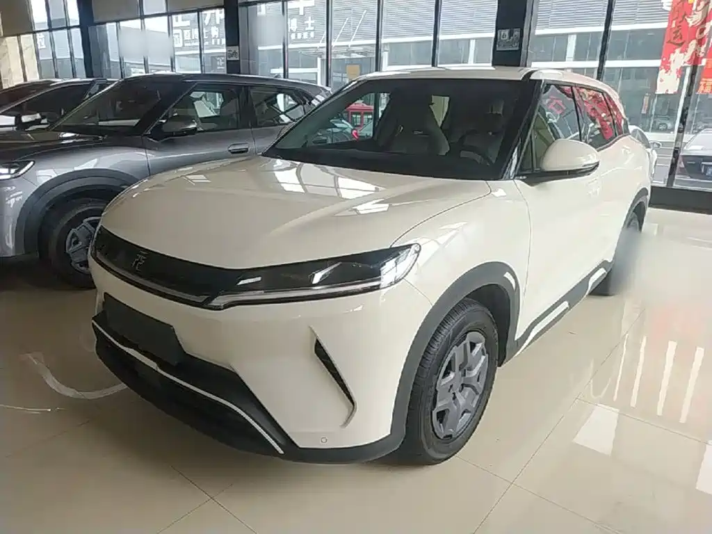 BYD Yuan UP 2025 Model 301KM Navigator — фото 2