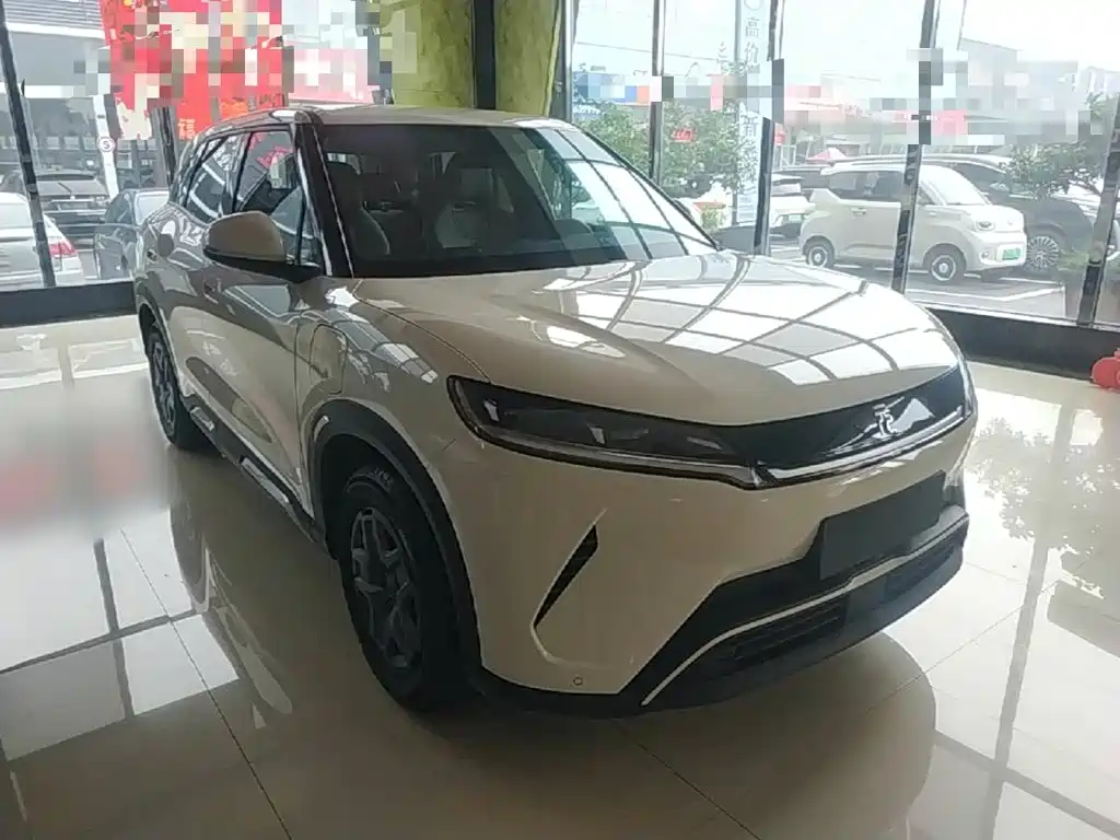 BYD Yuan UP 2025 Model 301KM Navigator — фото 4