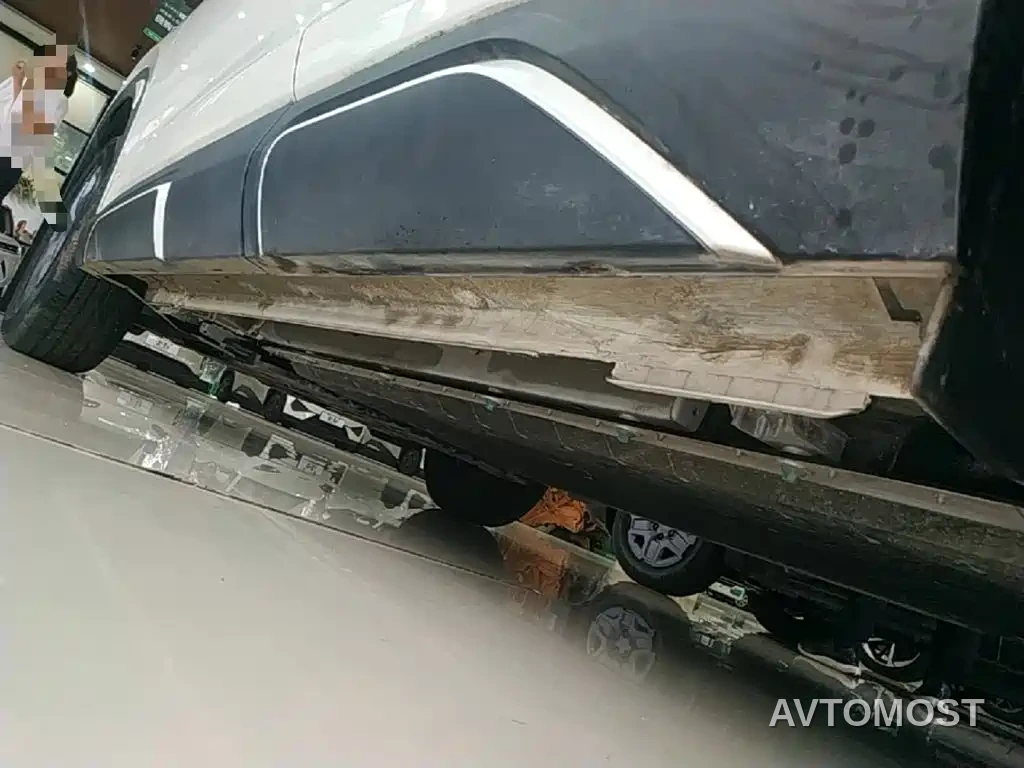 BYD Yuan UP 2025 Model 301KM Navigator — фото 22