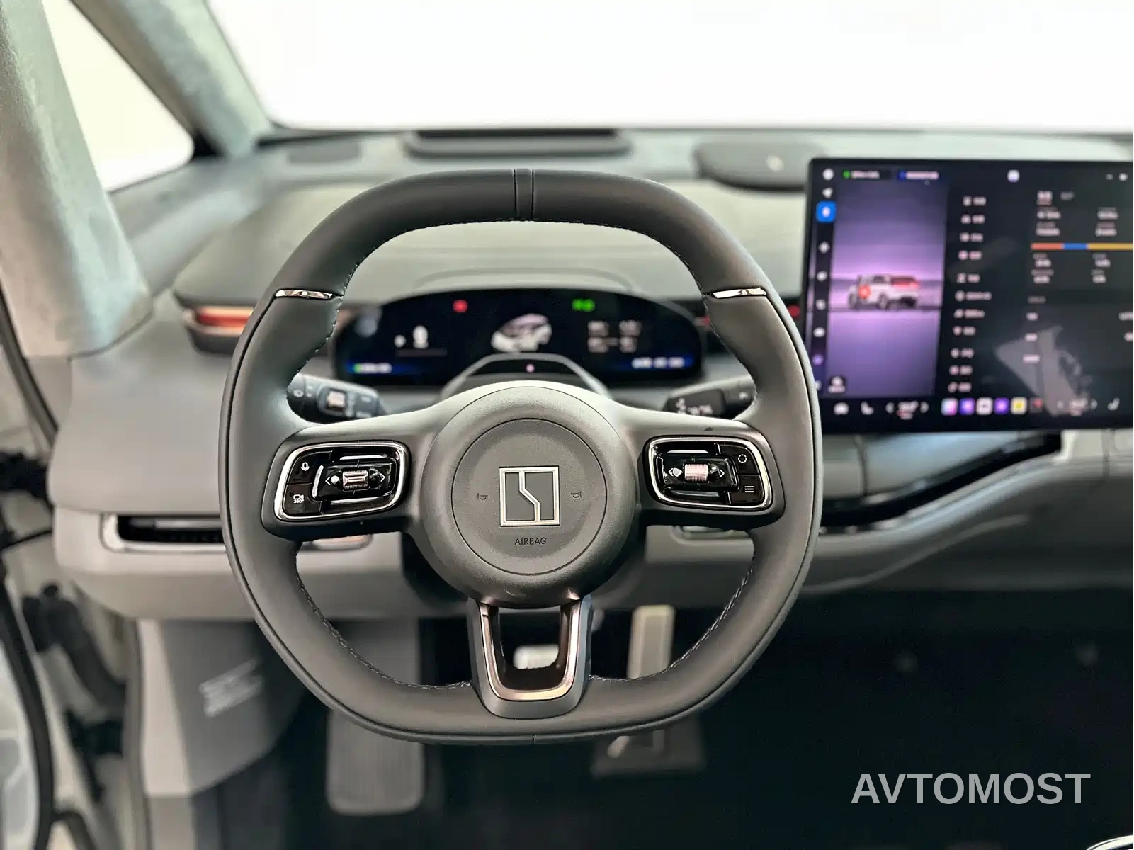 Zeekr MIX 2025 Smart Driving Edition — фото 7