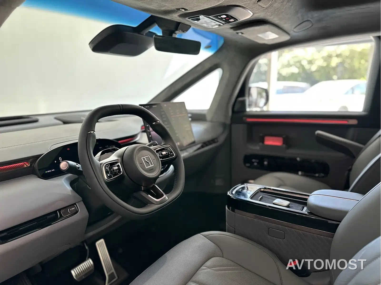 Zeekr MIX 2025 Smart Driving Edition — фото 8
