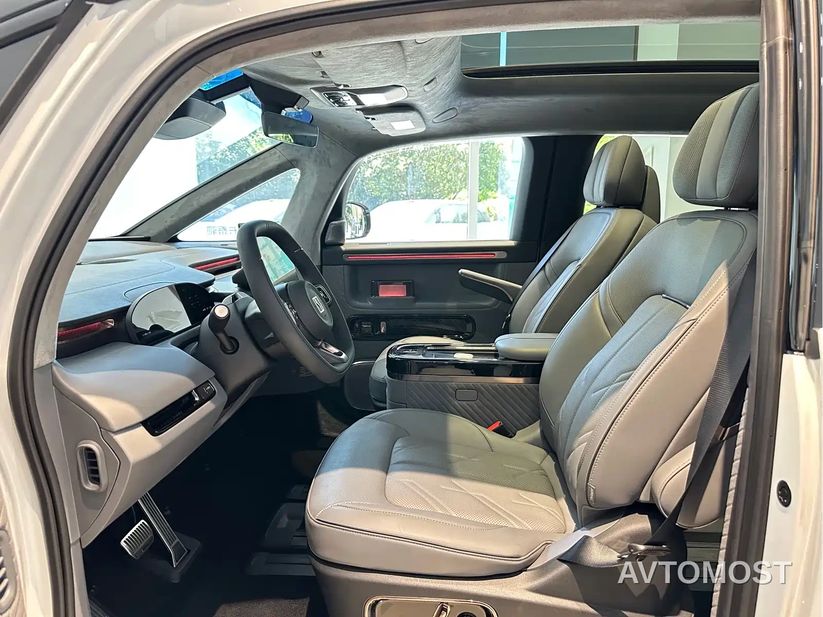 Zeekr MIX 2025 Smart Driving Edition — фото 11