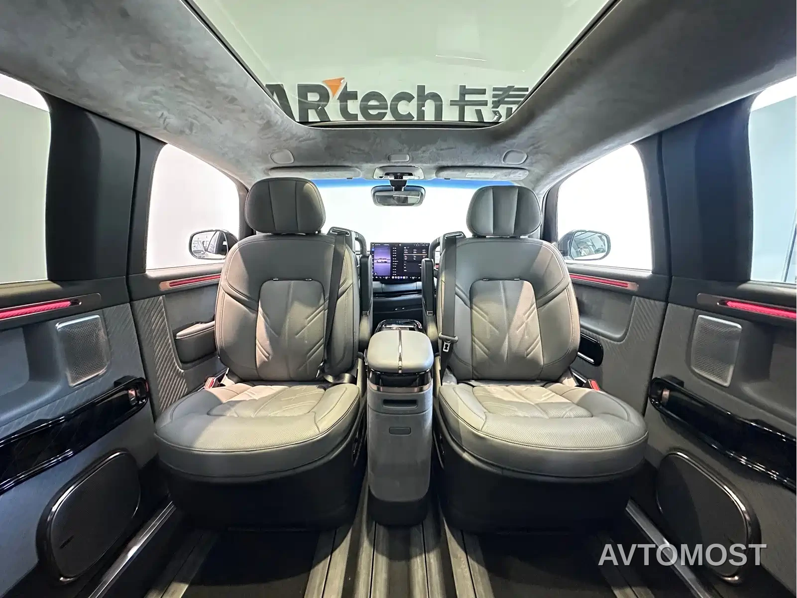 Zeekr MIX 2025 Smart Driving Edition — фото 15