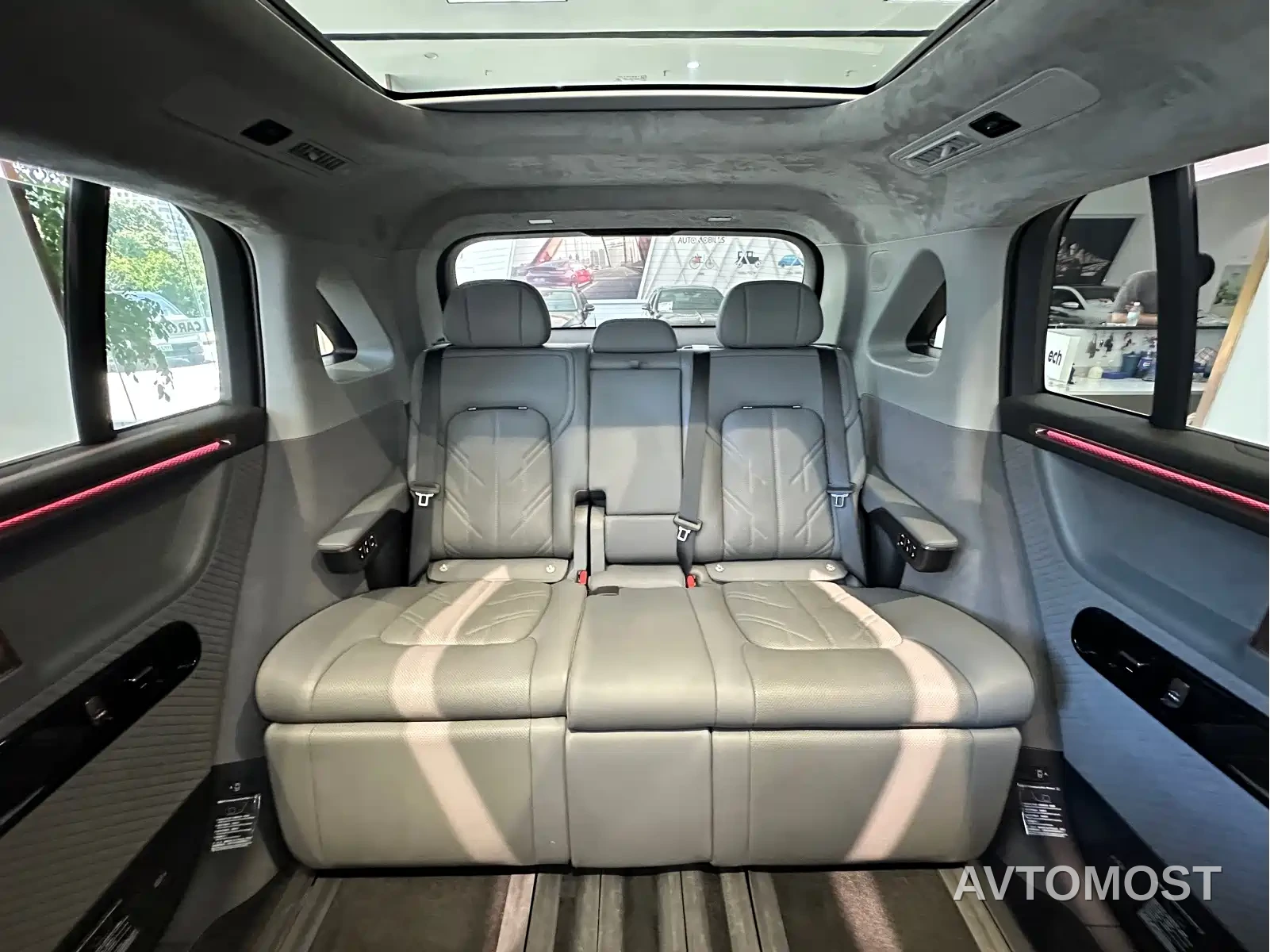 Zeekr MIX 2025 Smart Driving Edition — фото 16