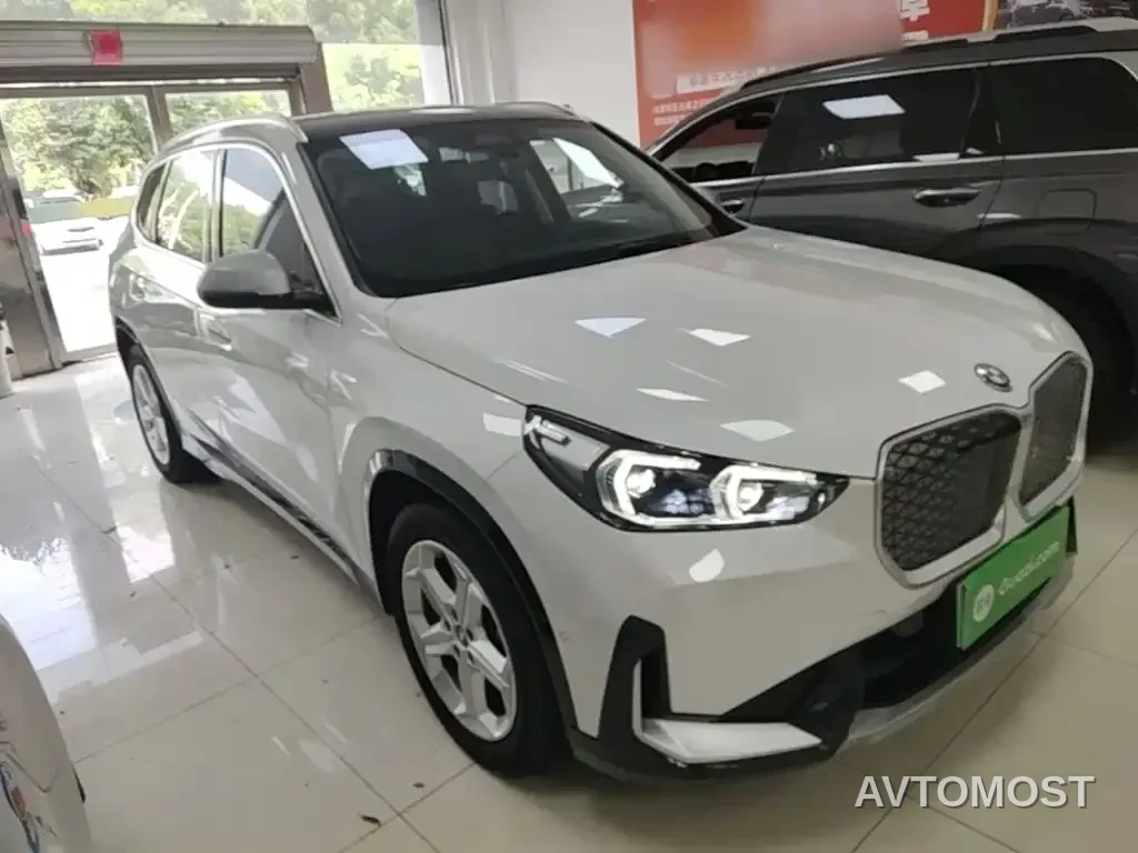 BMW iX1 2023 eDrive25L X Design Package — фото 4