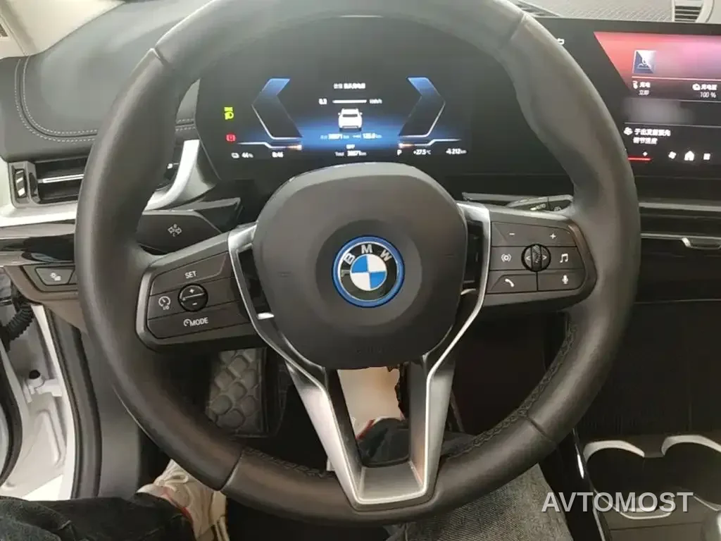 BMW iX1 2023 eDrive25L X Design Package — фото 10