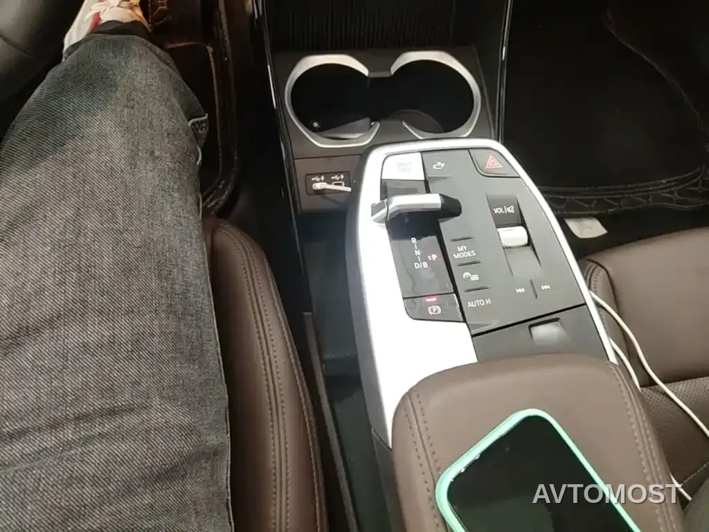 BMW iX1 2023 eDrive25L X Design Package — фото 13