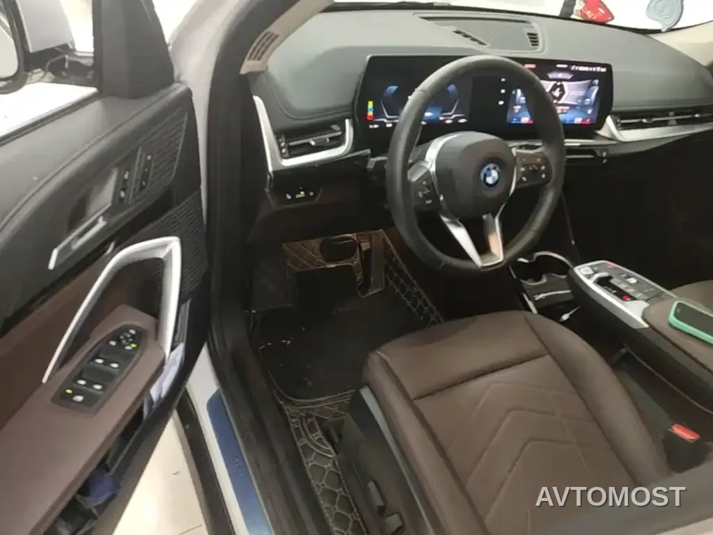 BMW iX1 2023 eDrive25L X Design Package — фото 15