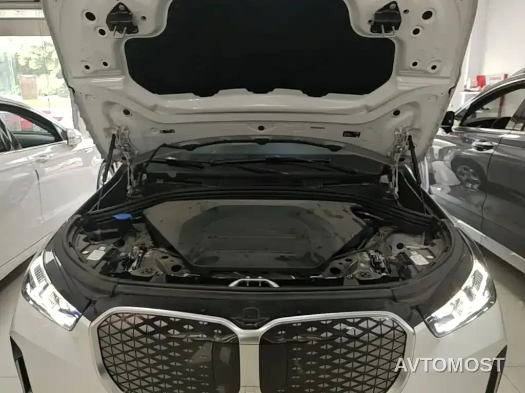 BMW iX1 2023 eDrive25L X Design Package — фото 17