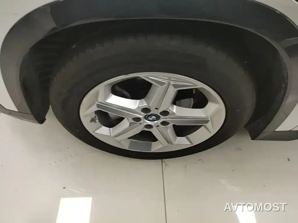 BMW iX1 2023 eDrive25L X Design Package — фото 24