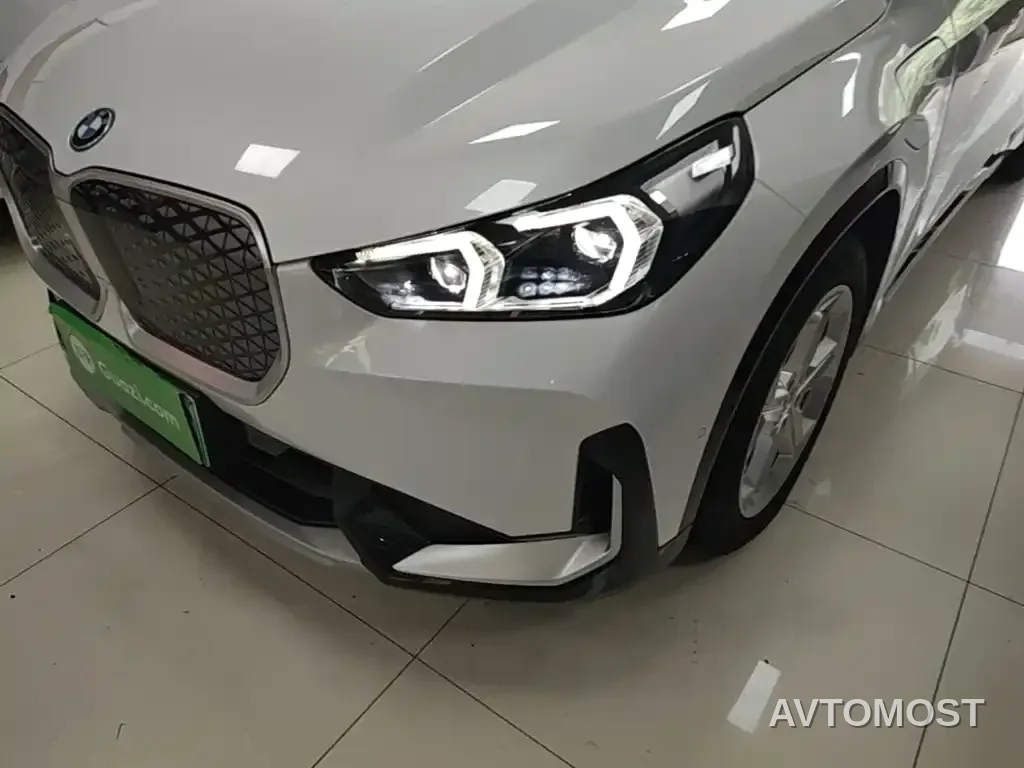 BMW iX1 2023 eDrive25L X Design Package — фото 18
