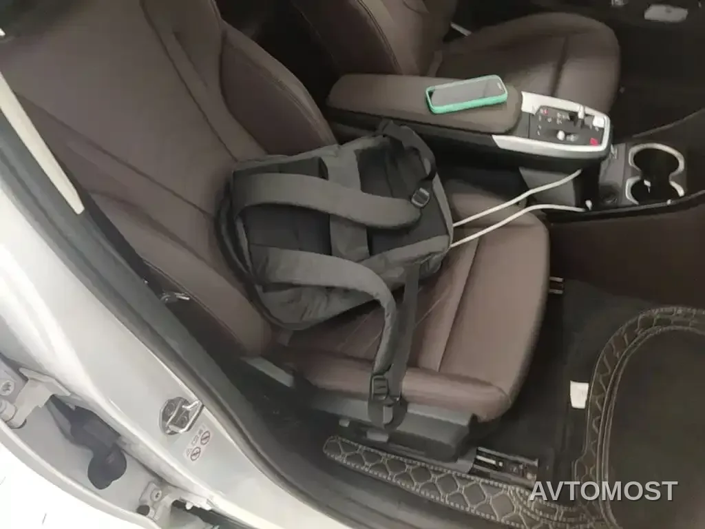 BMW iX1 2023 eDrive25L X Design Package — фото 25