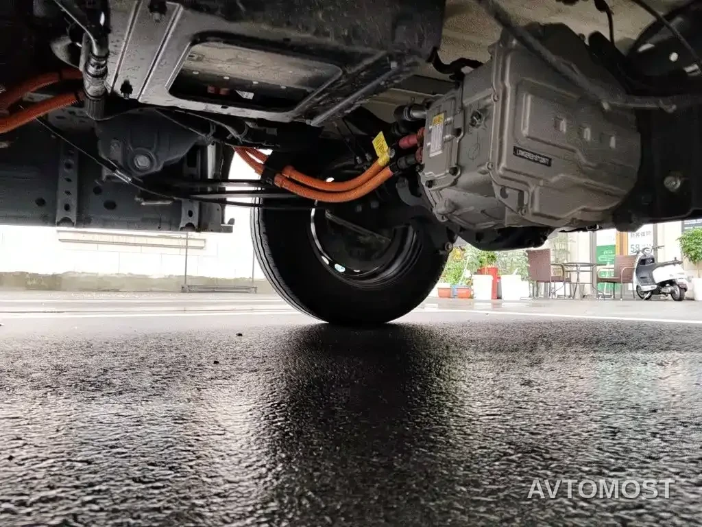Jiangling E-Fushun 2025 Clear Window Version 41.86kWh Short Wheelbase Low Roof — фото 15
