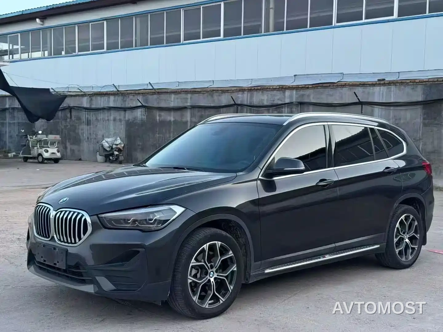 BMW X1 2022 xDrive25Li Premium — фото 3