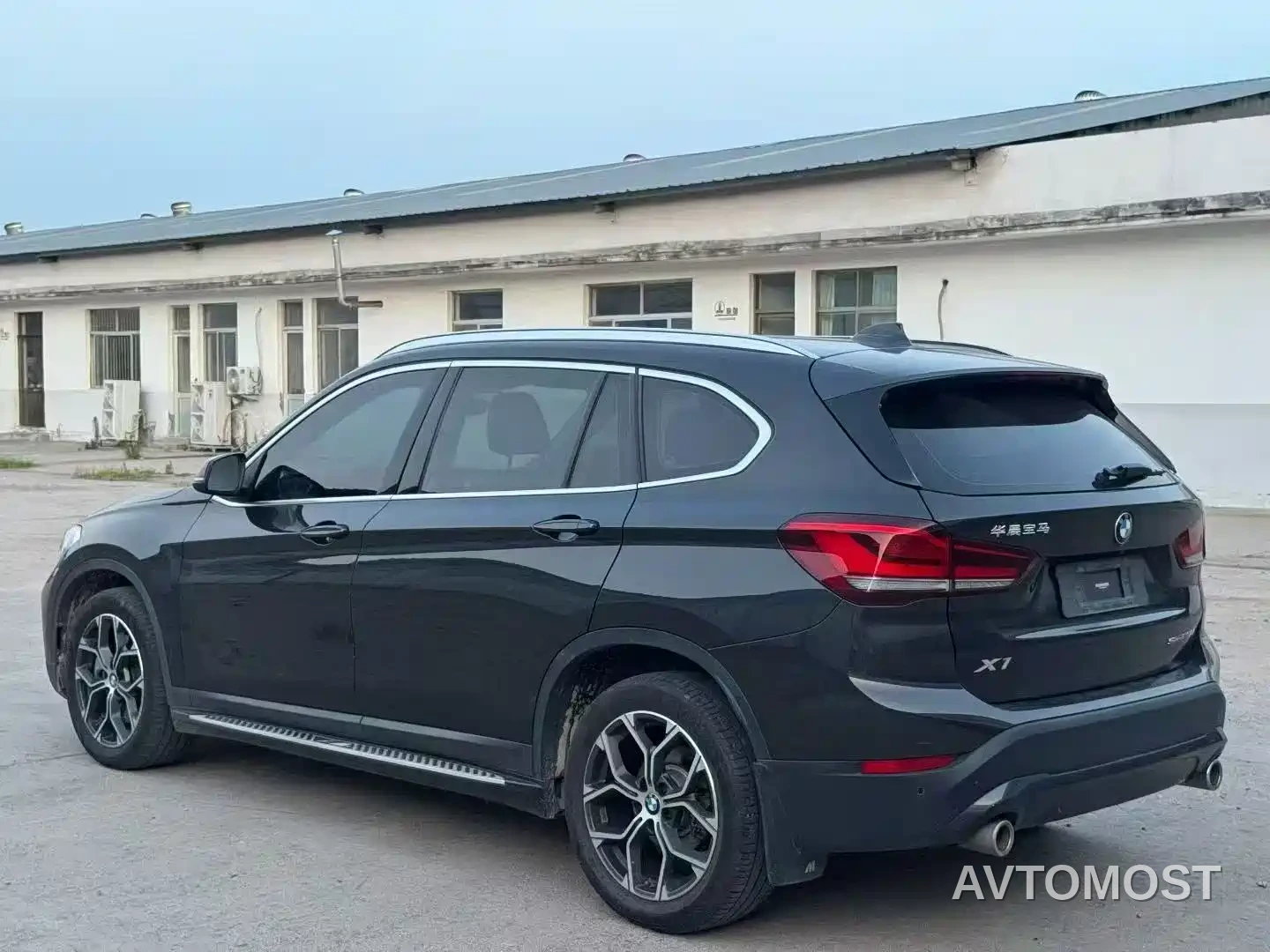 BMW X1 2022 xDrive25Li Premium — фото 7
