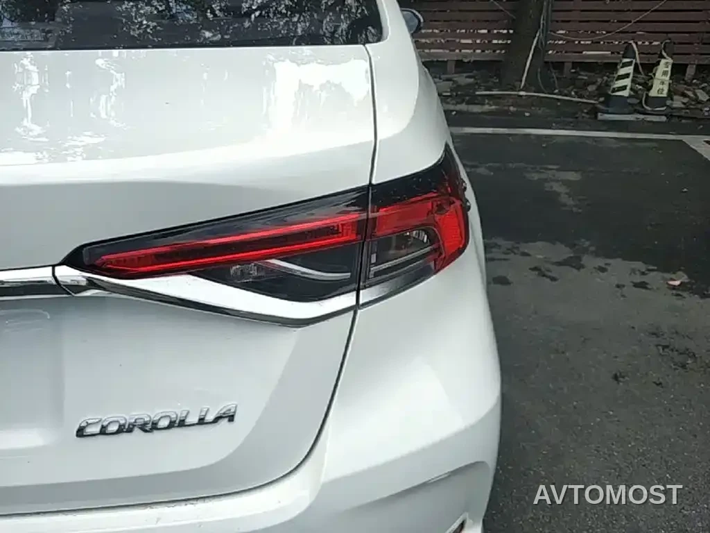 Toyota Corolla 2021 TNGA 1.5L CVT Elite Edition — фото 8