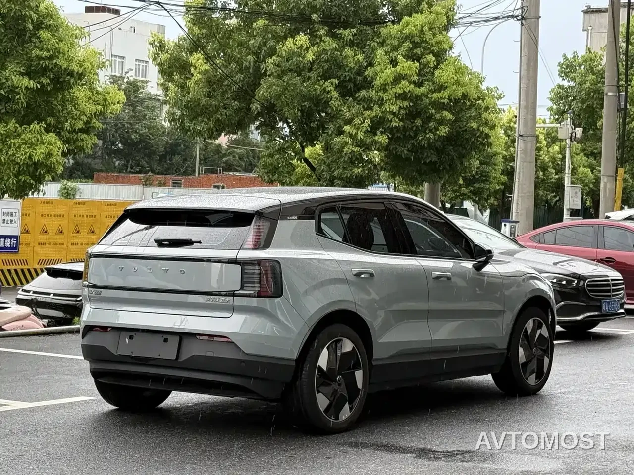 Volvo EX30 2025 RWD Long Range Plus — фото 5