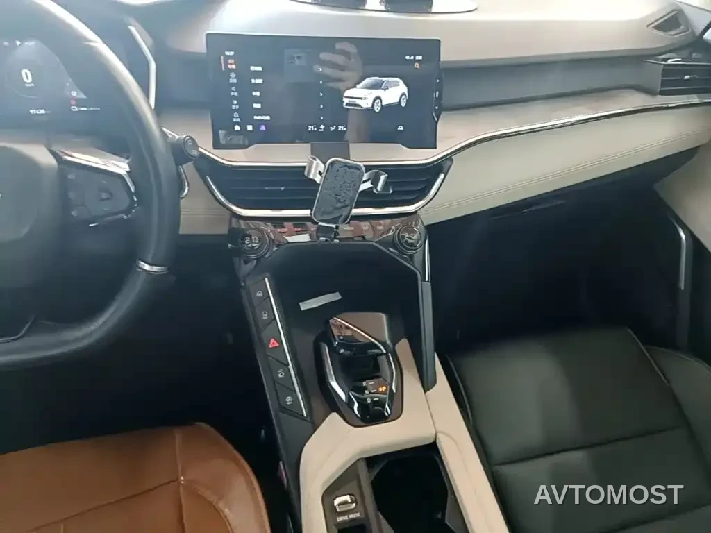 Lynk & Co 06 EM-P 2020 PHEV Plus — фото 11