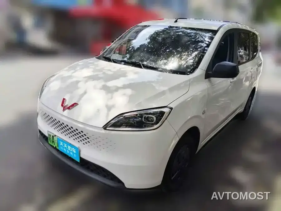 Wuling Hongguang New Energy 2025 Extended-Range Hybrid 50KM Comfort Version