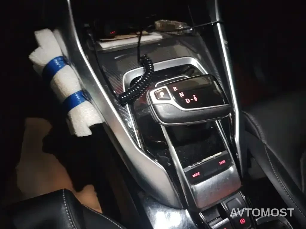 SAIC MAXUS EUNIQ 5 2020 1.3T PLUG IN Luxury Edition — фото 7