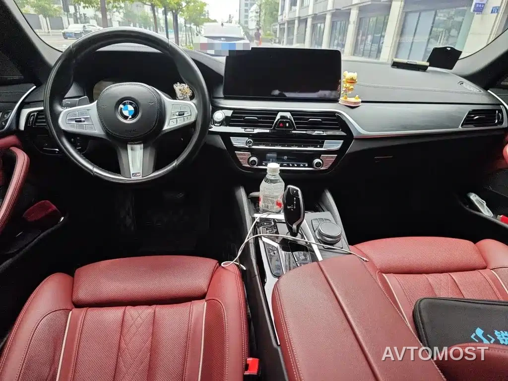 BMW 5 Series 2023 530Li Premium M Sport Package — фото 13