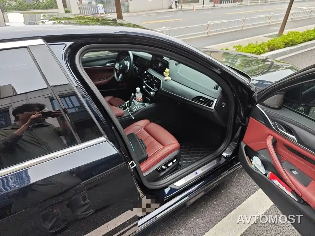 BMW 5 Series 2023 530Li Premium M Sport Package — фото 19