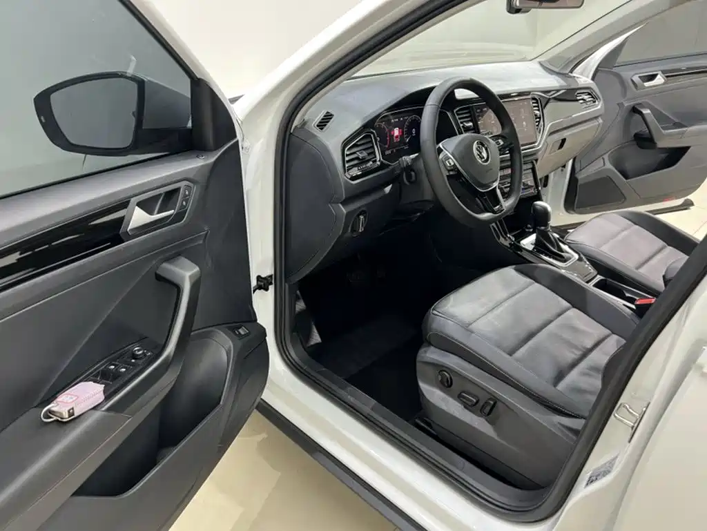 Volkswagen T-ROC 2022 280TSI DSG 2WD Comfort PLUS — фото 14