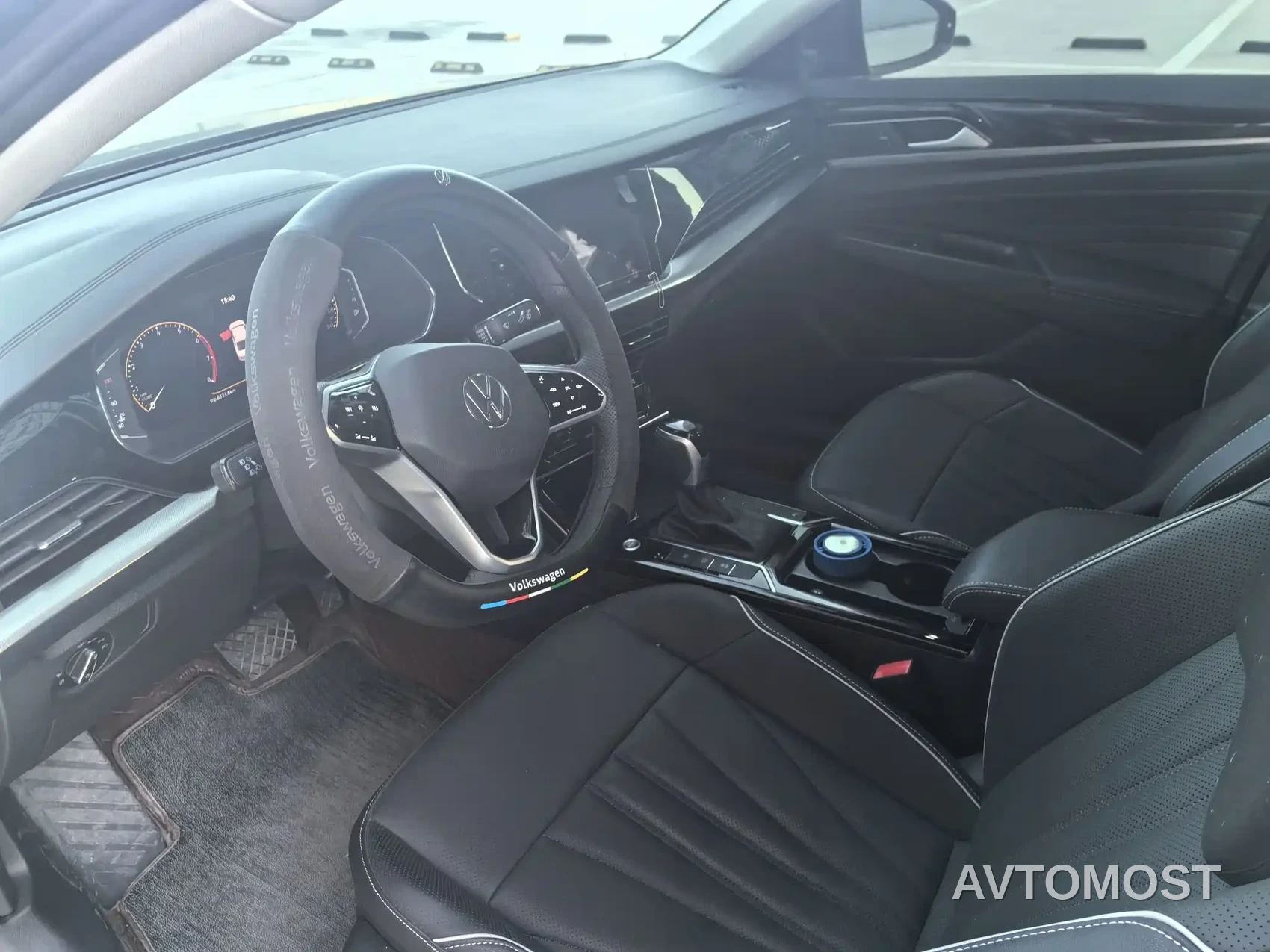Volkswagen Passat 2024 380TSI Starlight Dragon Soaring Edition — фото 3