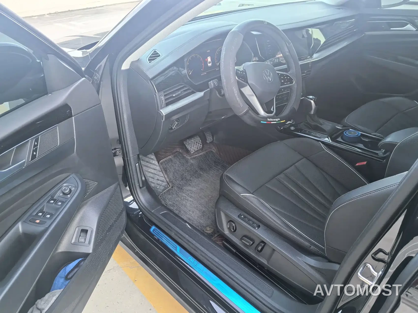 Volkswagen Passat 2024 380TSI Starlight Dragon Soaring Edition — фото 4
