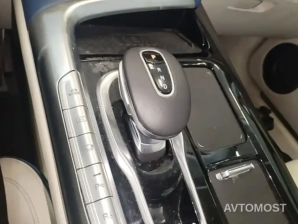 VOYAH FREE 2021 AWD Standard Range Extender Exclusive Luxury Package — фото 11