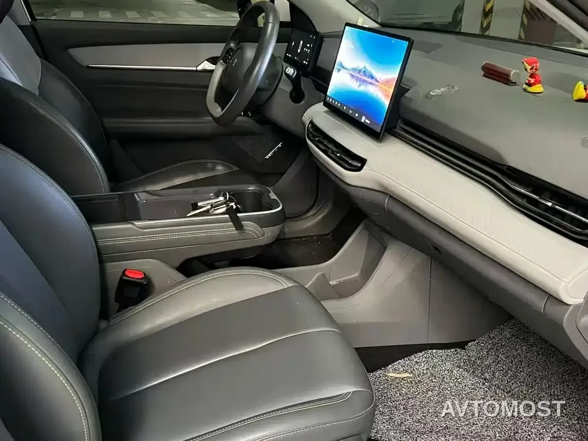 Besturn Yueyi 03 2025 Model 445km Joy Edition — фото 5