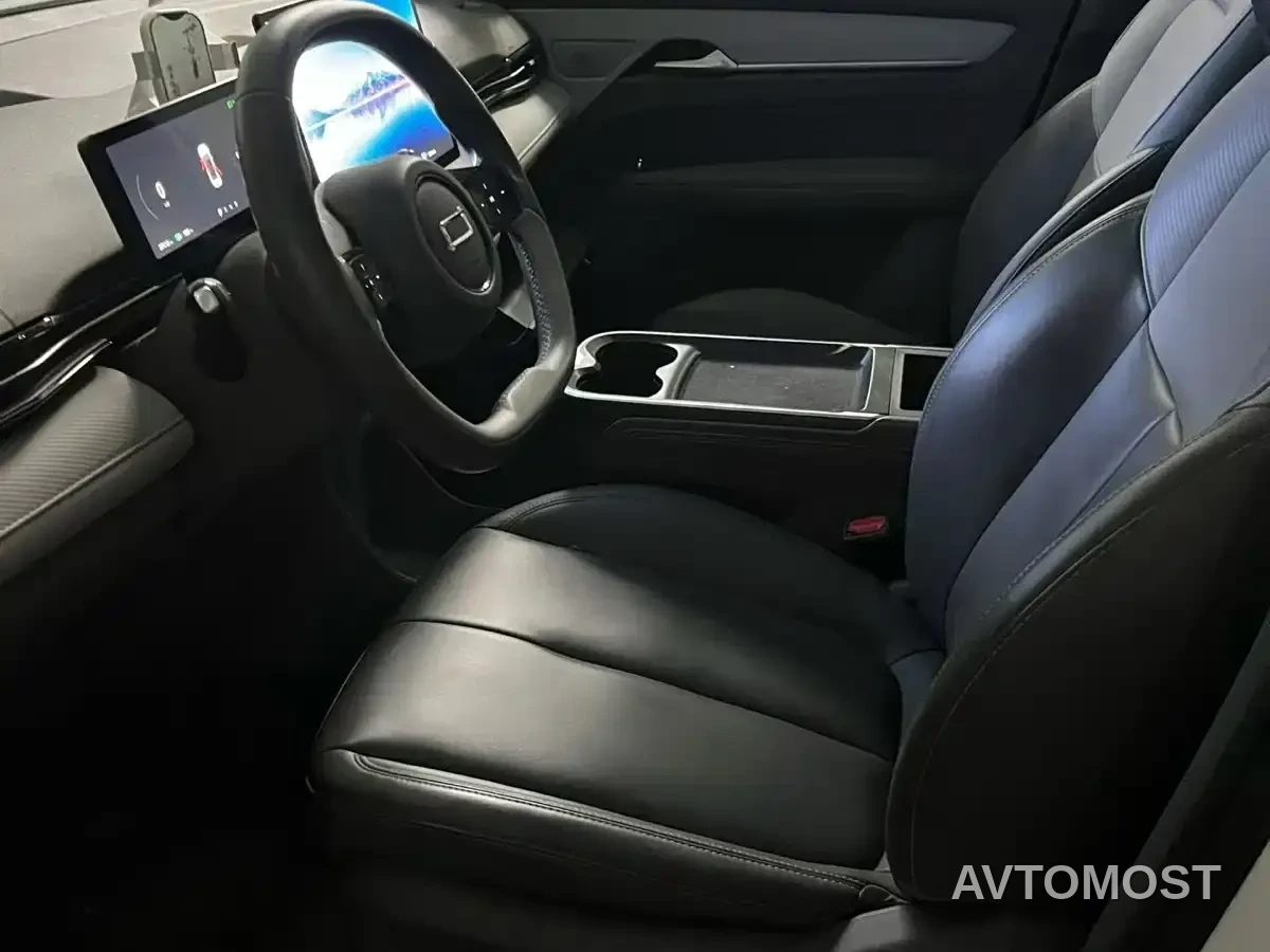 Besturn Yueyi 03 2025 Model 445km Joy Edition — фото 7
