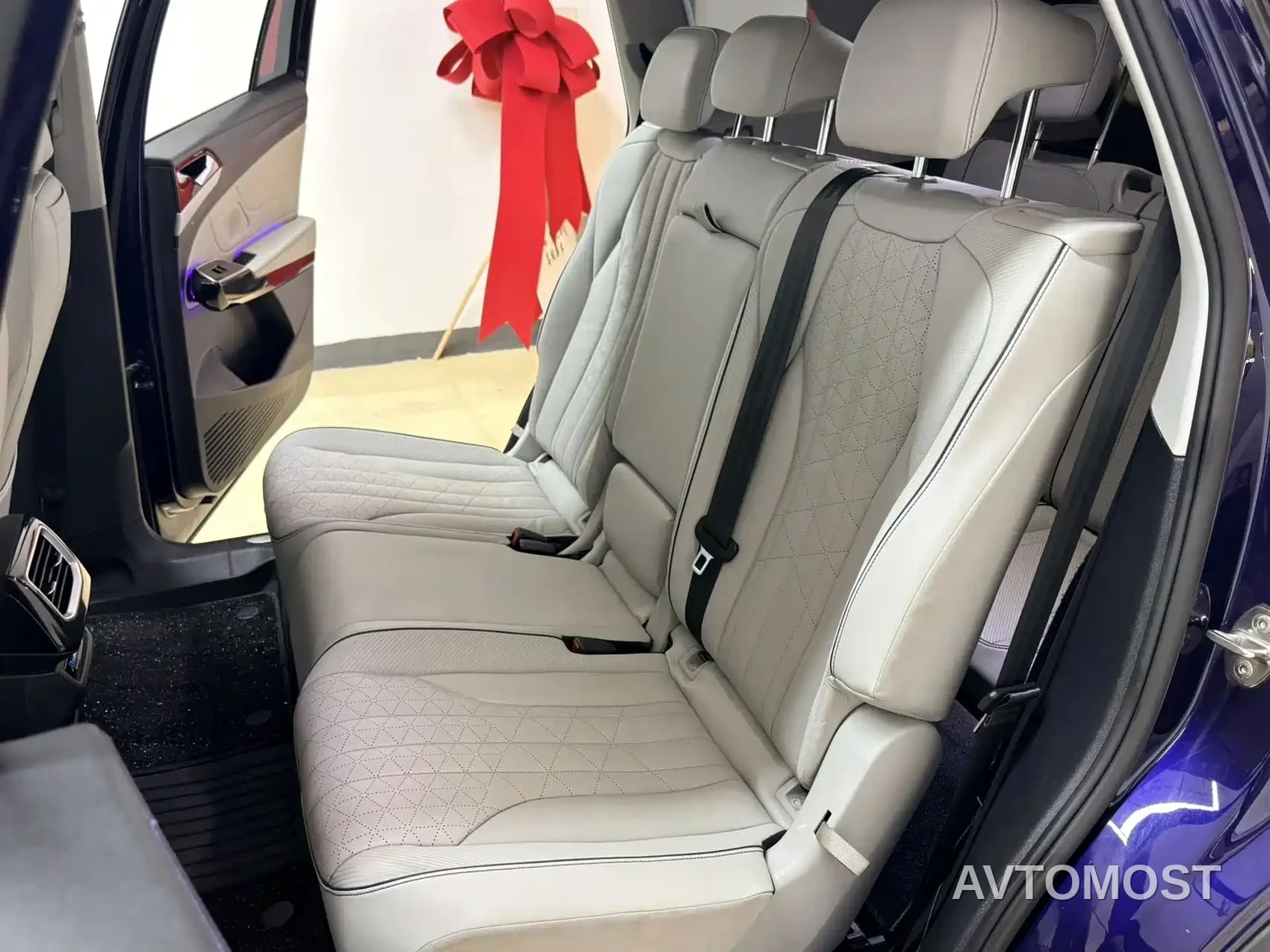 Volkswagen ID.6 X 2021 Pro Intelligent Long Range Edition — фото 4