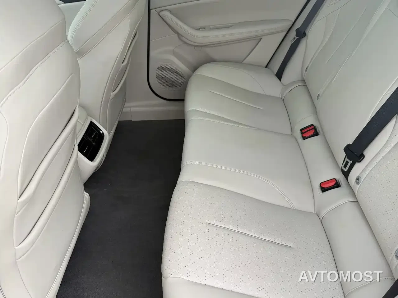 Dongfeng Fengxing Stellar S7 2024 555 Joy Edition — фото 8