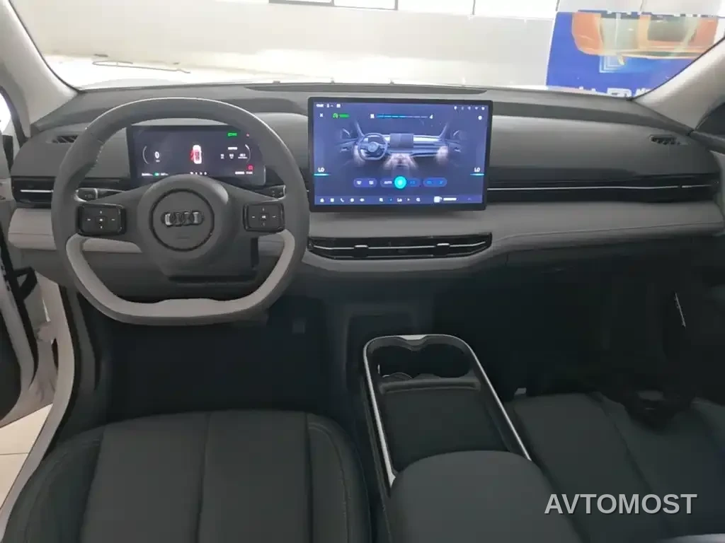 Besturn Yueyi 03 2025 Model 445km Joy Edition — фото 3