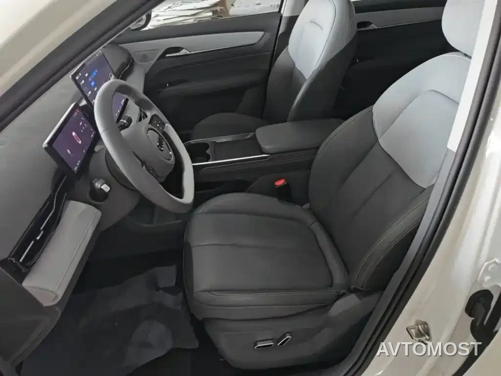 Besturn Yueyi 03 2025 Model 445km Joy Edition — фото 8