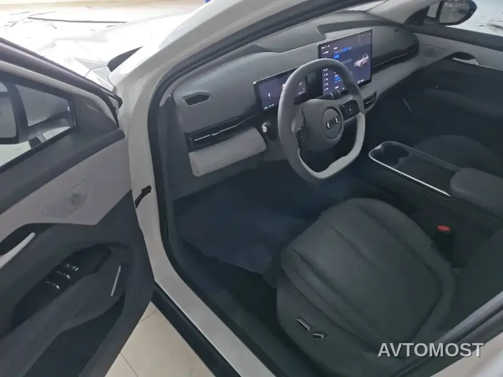Besturn Yueyi 03 2025 Model 445km Joy Edition — фото 9