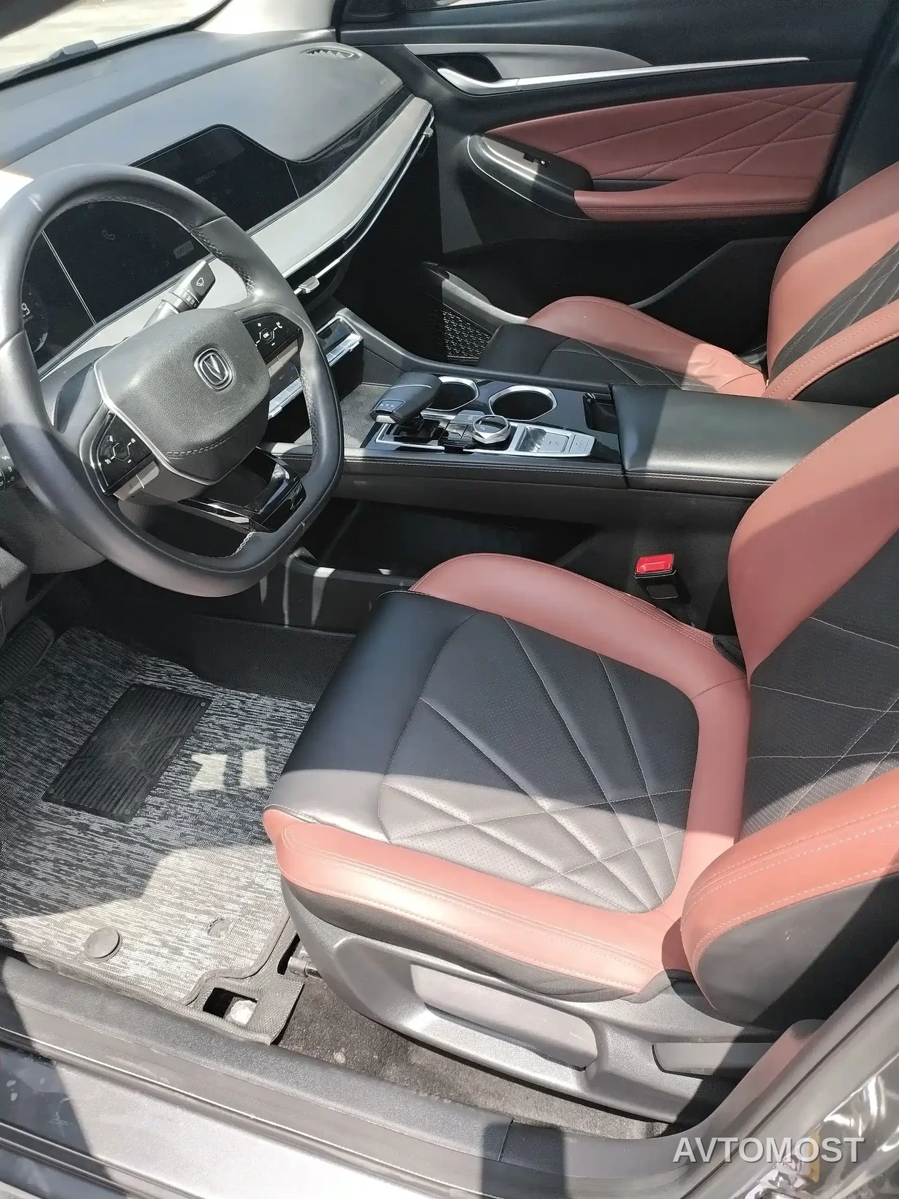 Changan Eado 2023 Enjoy Edition PLUS Blue Whale NE 1.4T GDI DCT Premium Edition — фото 4
