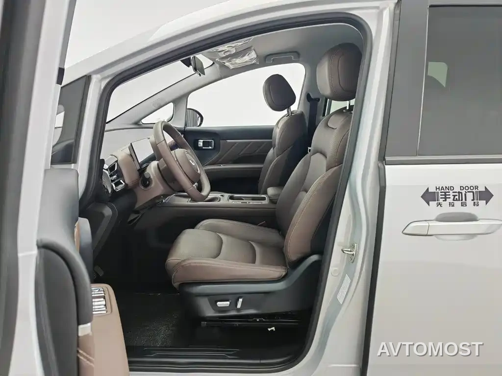 Wuling Motors Xingguang 730 2025 Model Base Version — фото 8