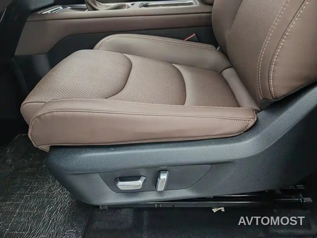 Wuling Motors Xingguang 730 2025 Model Base Version — фото 18
