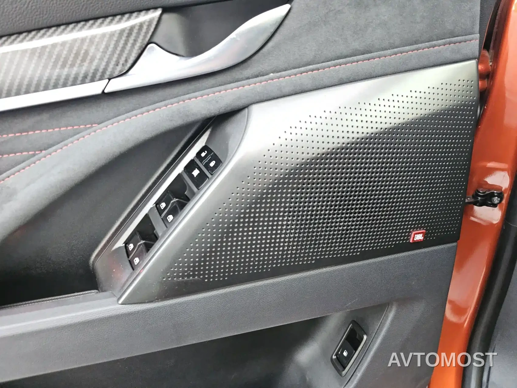 SAIC Maxus D90 Pro 2021 2.0T Diesel 4WD Alxa Edition 7-Seater — фото 18
