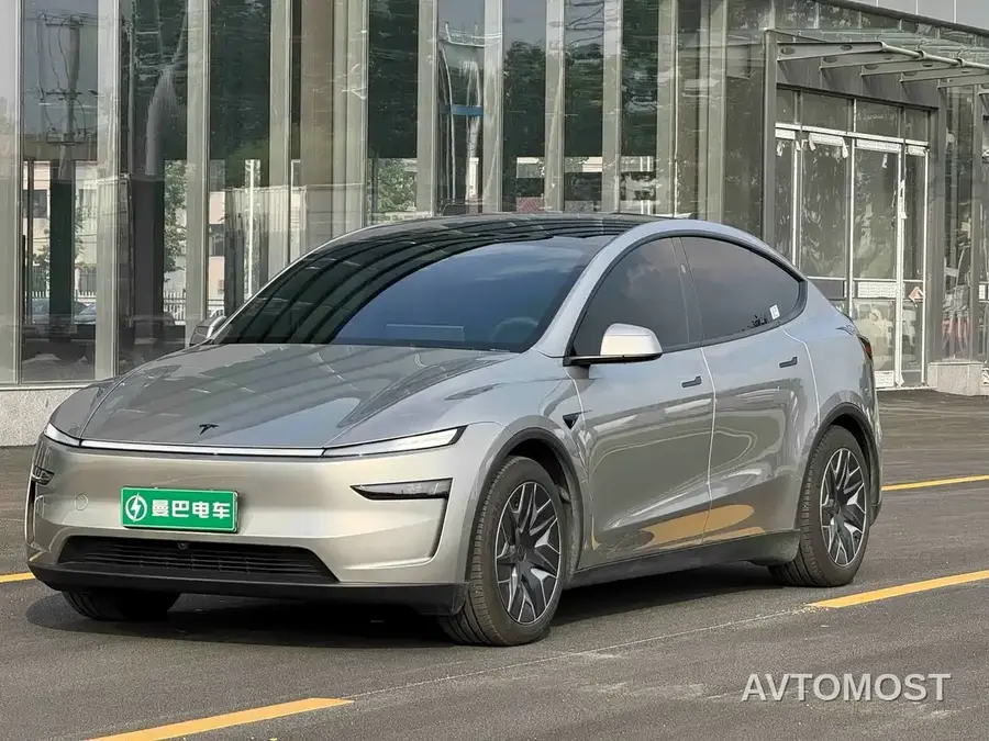 Tesla Model Y L 2025 Facelift Long Range AWD