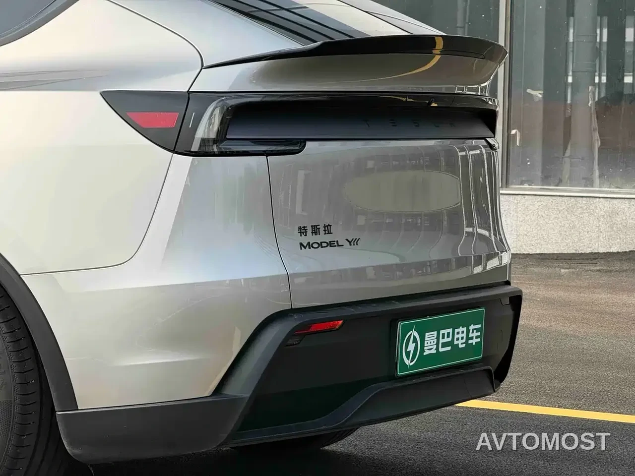 Tesla Model Y L 2025 Facelift Long Range AWD — фото 6