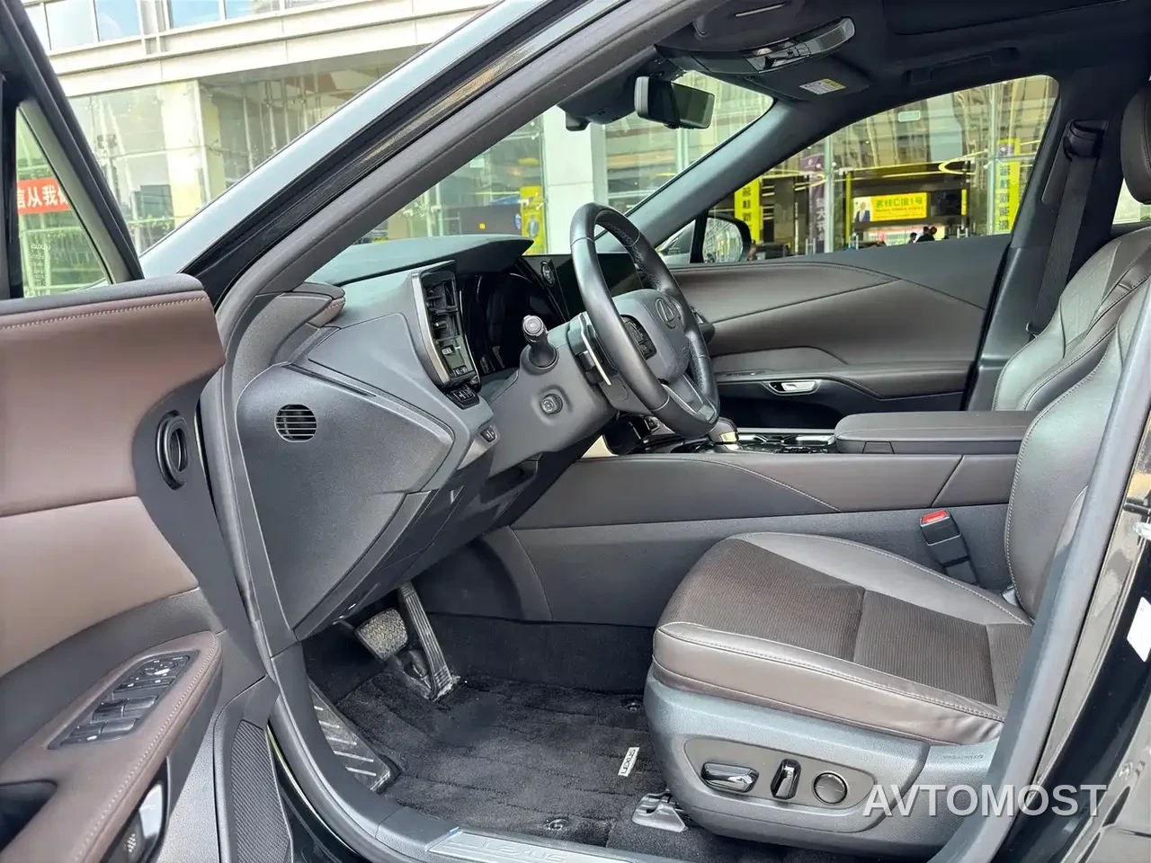 Lexus RX New Energy 2023 450h+ 4WD Enjoyment — фото 4