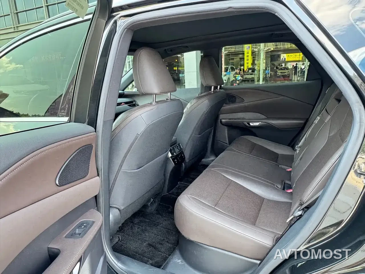 Lexus RX New Energy 2023 450h+ 4WD Enjoyment — фото 8