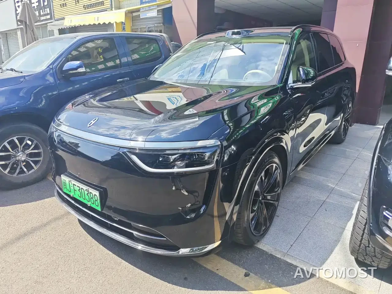 AITO M8 2025 Model Extended Range Max+ Edition 53.4kWh 6-Seater — фото 1